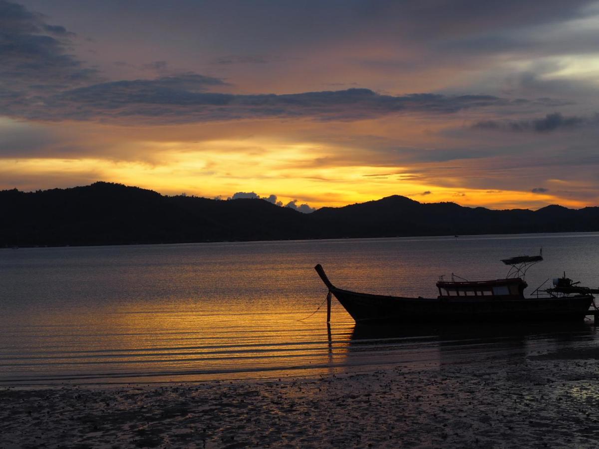 Modern Sunset Sea House Lam Sai Vila Ko Yao Noi Exterior foto
